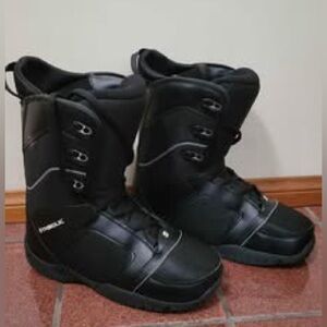 Symbolic snowboarding boots